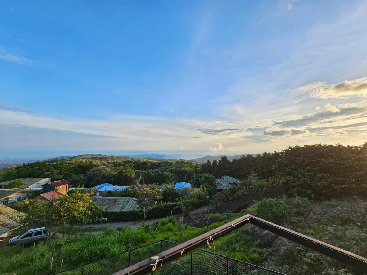 Wind Houses, Casas De Viento Monteverde Exterior photo